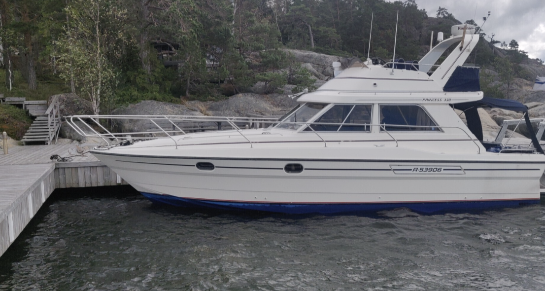 Princess 330 Fly