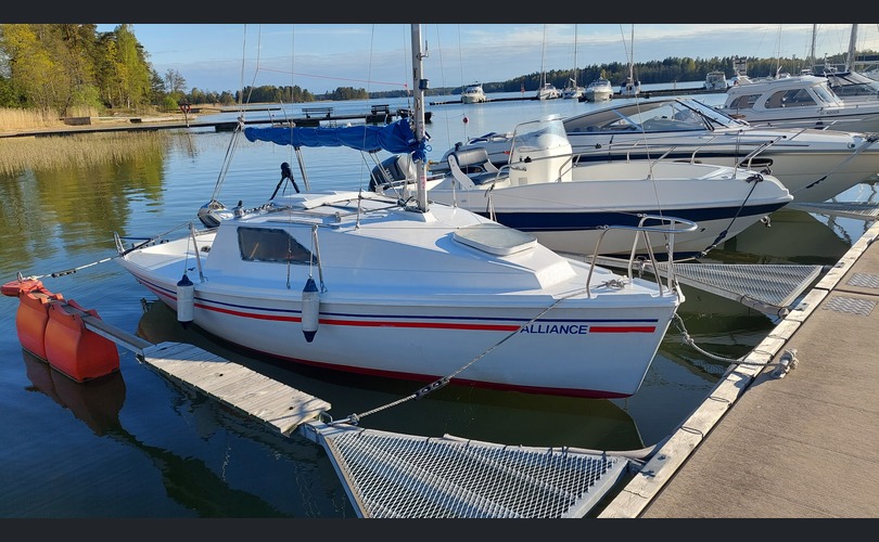 Centerboard yacht micro