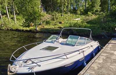 Sea Ray 230 Overnight