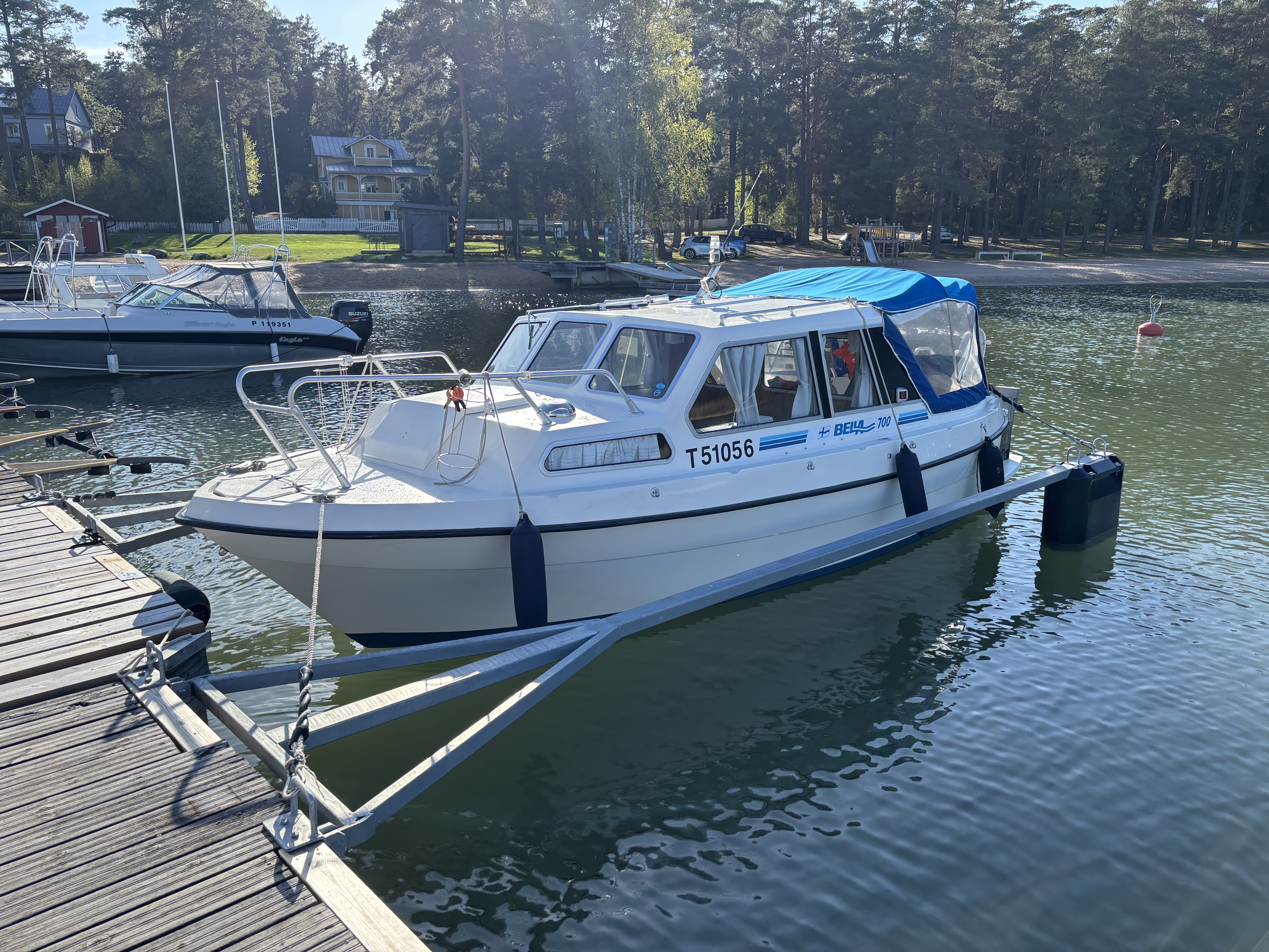 Bella 700