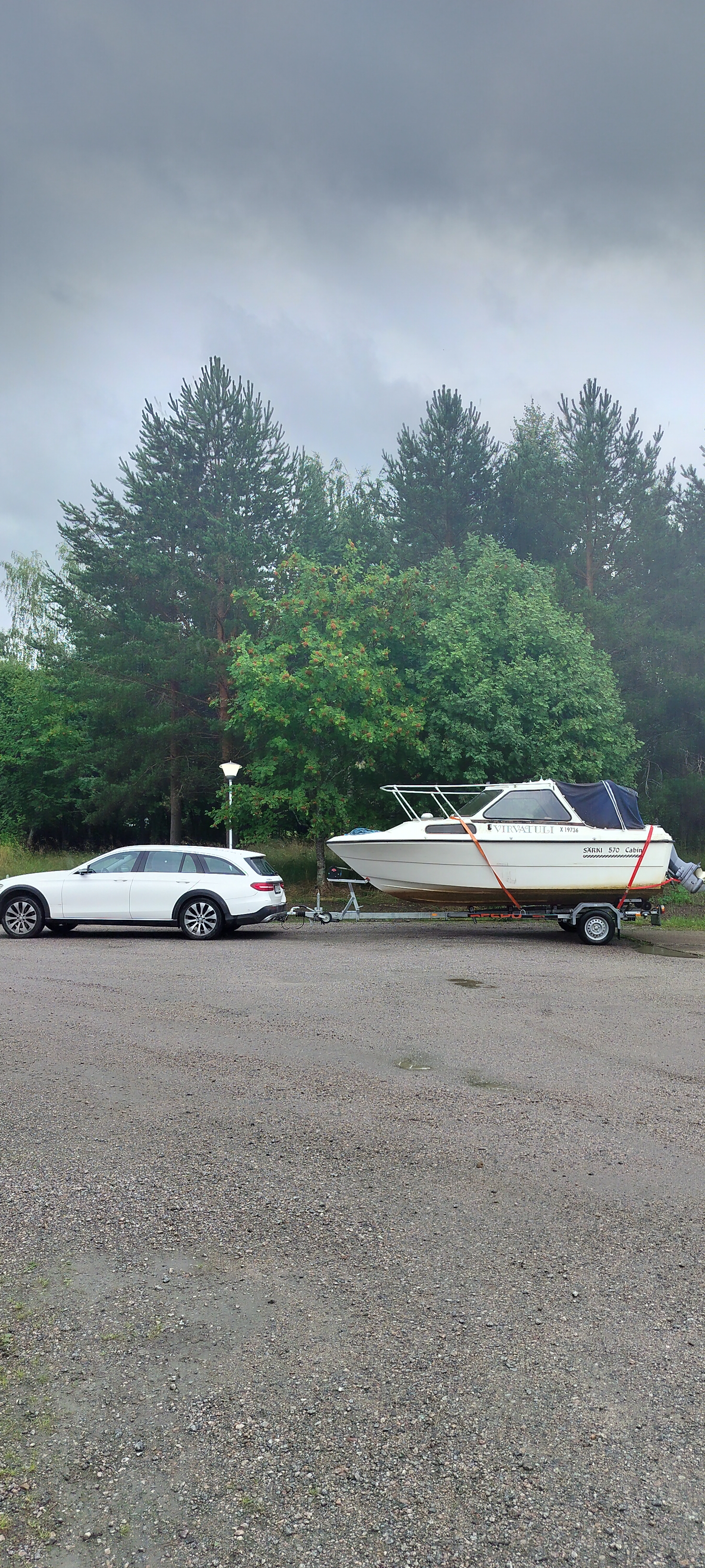 Särki 570 Cabin Yamaha 70 hp nelitahti Särki 570 Cabin