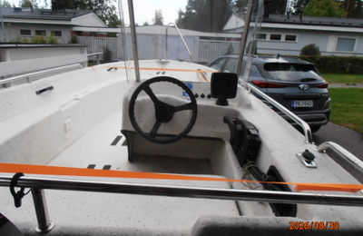 Suvi 4500S + Mercury 20E + Traileri 4500S