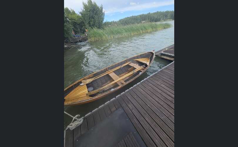 Puinen soutu/purjevene omavalmiste